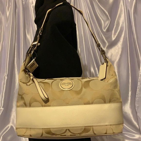 🌻 COACH F17434 🌻 KHAKI WHITE SIGNATURE HOBO - Picture 2 of 9